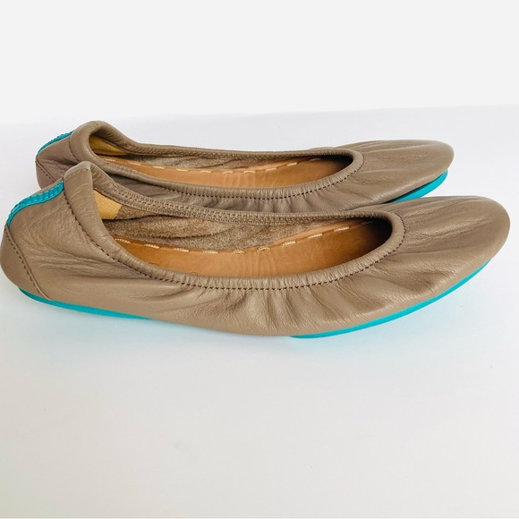 Tieks by Gavrieli Taupe Leather Slip On Ballet Flats Shoes - Picture 4 of 13